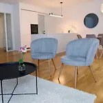 Scandi-hygge 2 Bedroom In Charming Christianshavn Köpenhamn