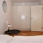 Scandi-hygge 2 Bedroom In Charming Christianshavn Köpenhamn