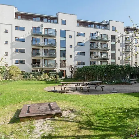 Scandi-hygge 2 Bedroom In Charming Christianshavn *